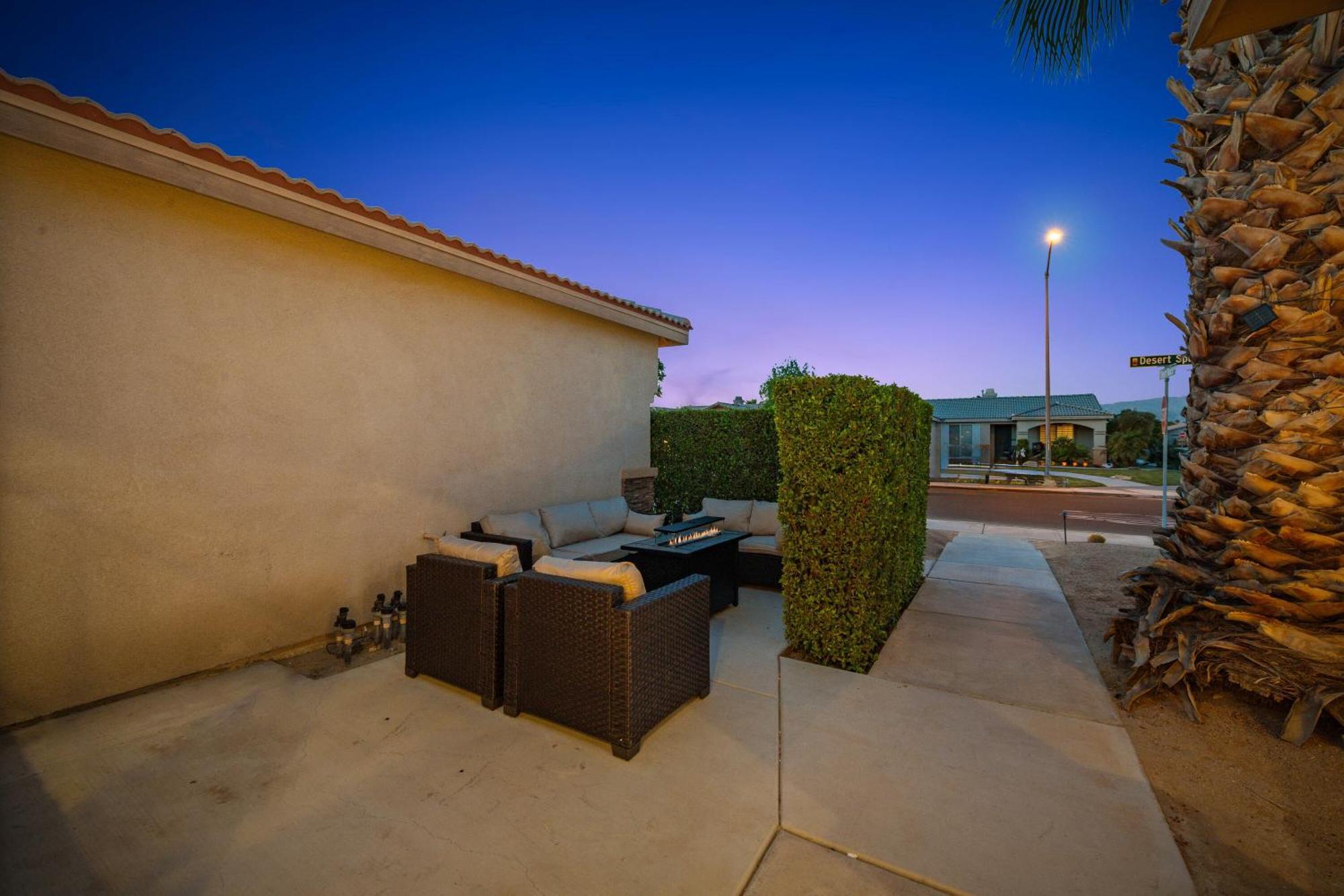Casa Desert Muse With Heated Pool Spa Firepit Mini Golf And Games Индиоу Екстериор снимка